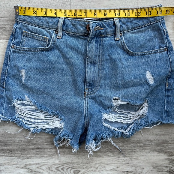 Forever 21 Blue Distressed Jean Shorts size 27 - Picture 3 of 8